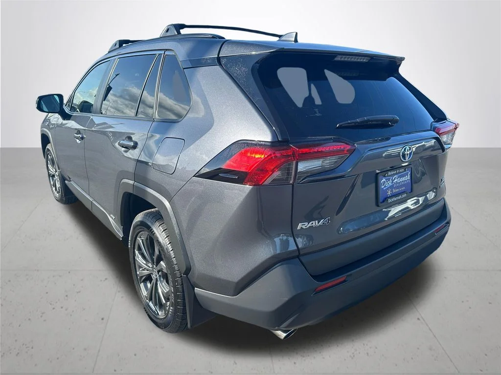 Used 2024 Gray Toyota XLE Premium image 9