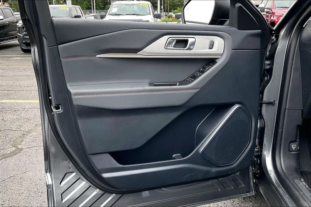 New 2026 Carbonized Gray Metallic Ford Active image 22