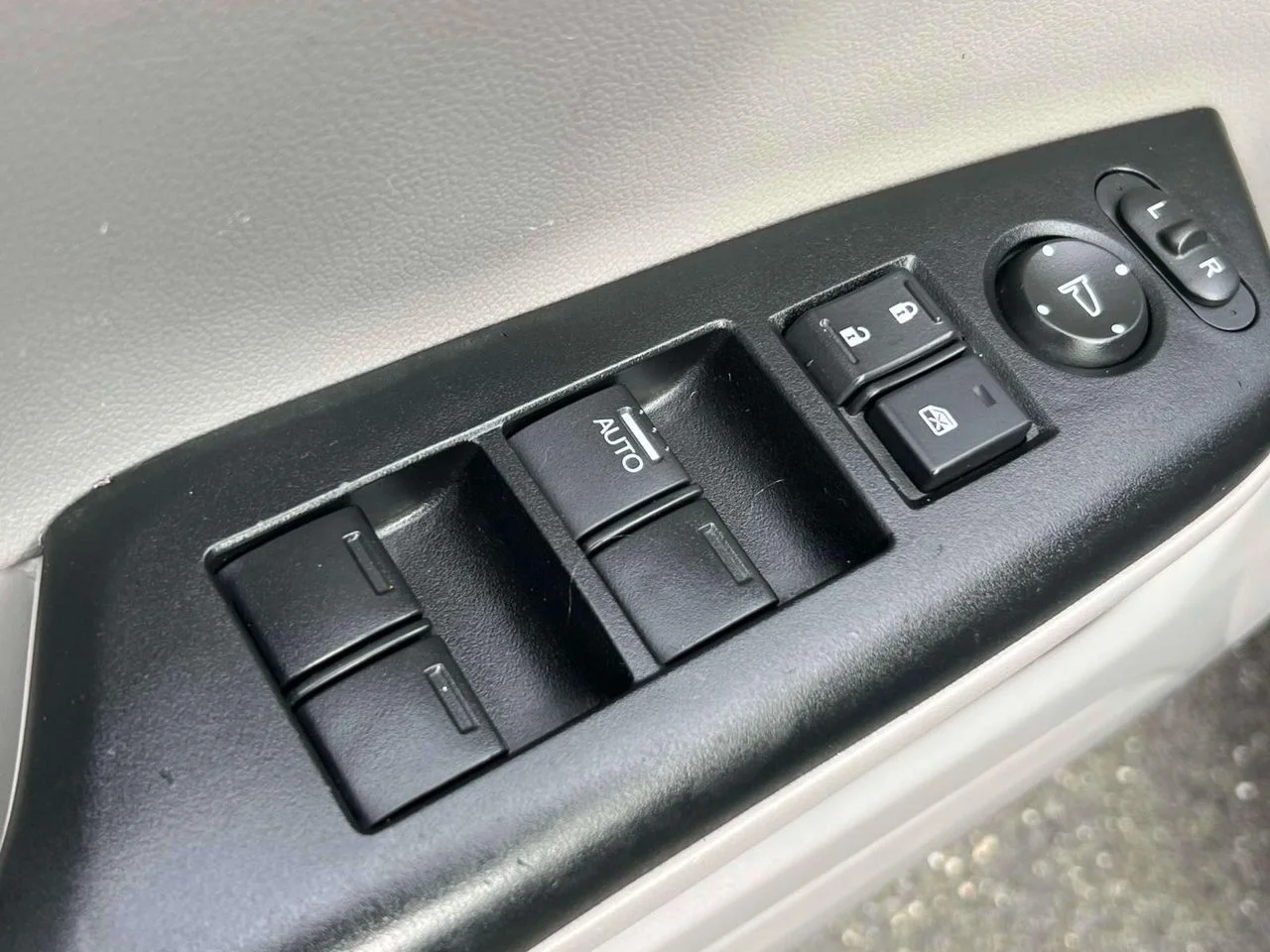 Used 2013 Blue Honda LX image 22