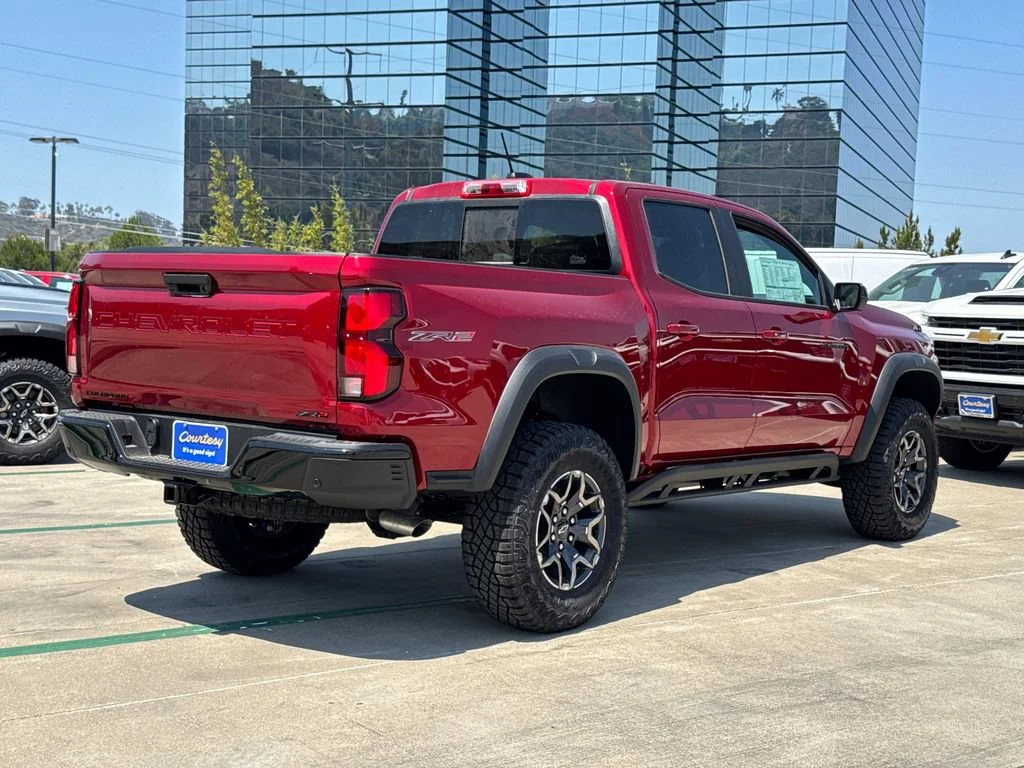 2026 Chevrolet Colorado ZR2 - Photo 9