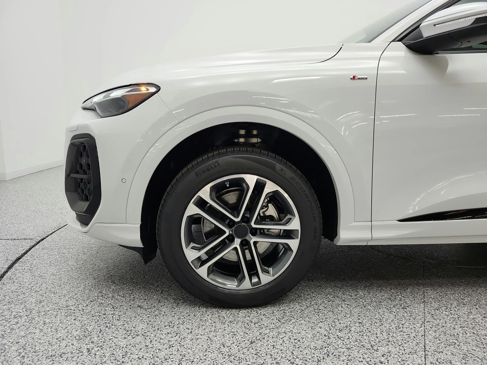 New 2026 Glacier White Metallic Audi Premium 2.0 TFSI quattro image 15