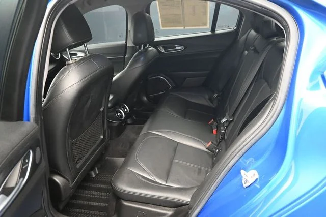 Used 2020 Blue Alfa Romeo Base image 13