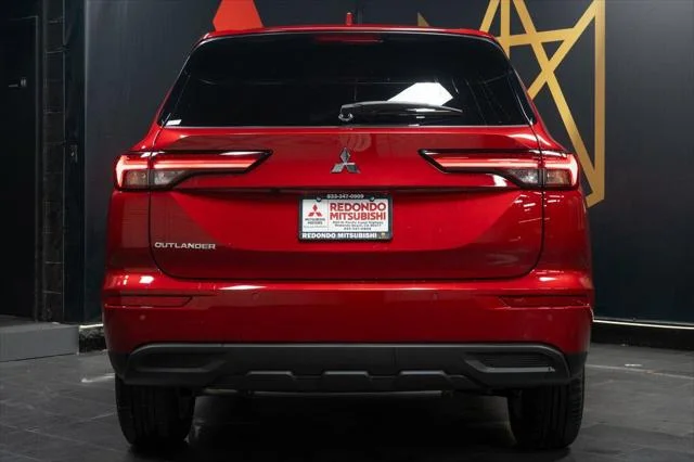 2025 Mitsubishi Outlander Plug-in Hybrid SE - Photo 7