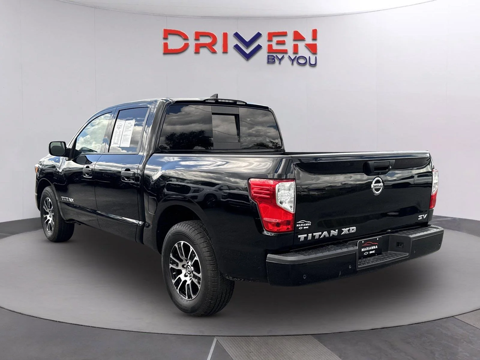 Used 2022 Super Black Nissan SV image 5