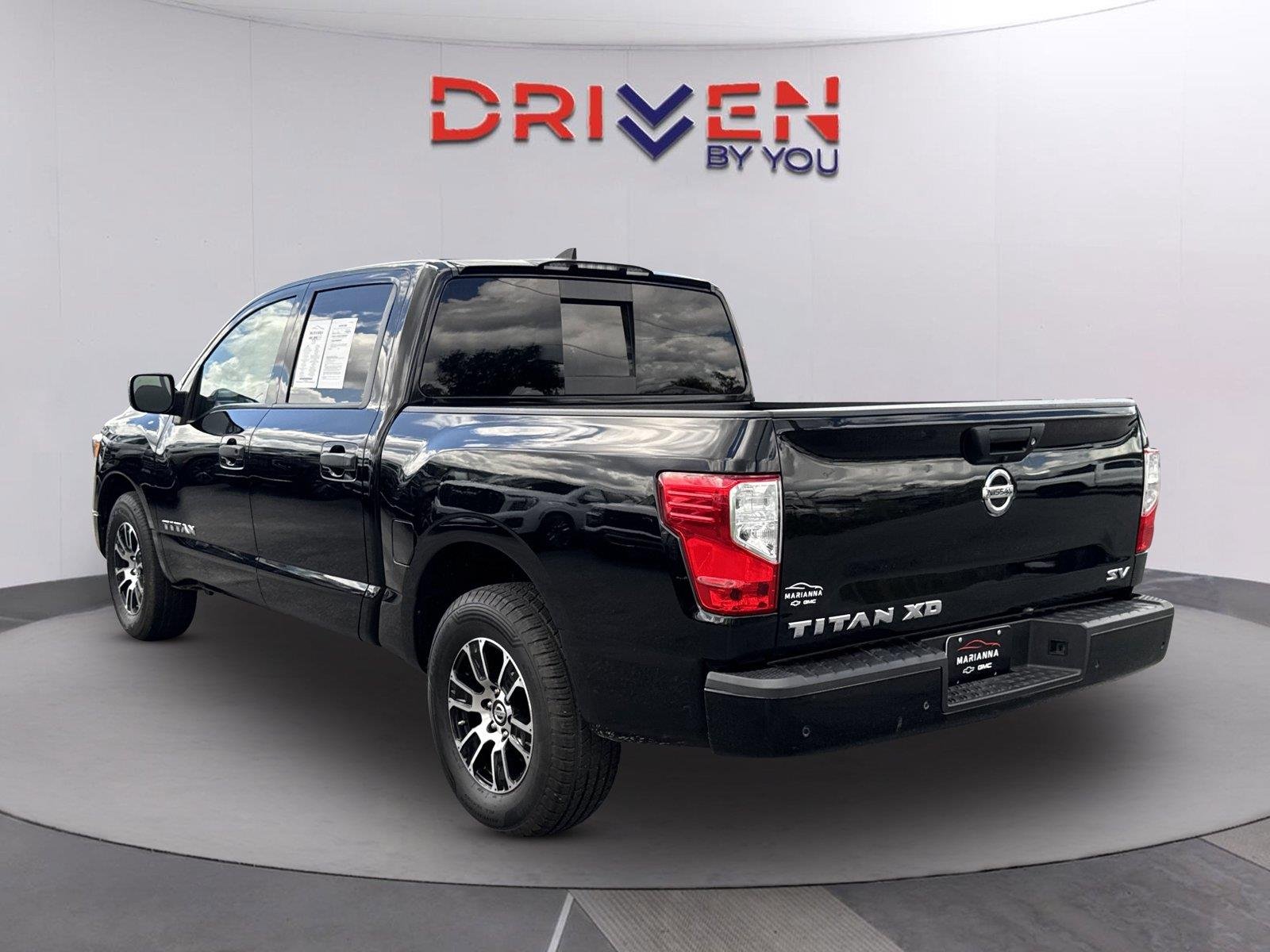 Used 2022 Super Black Nissan SV image 5