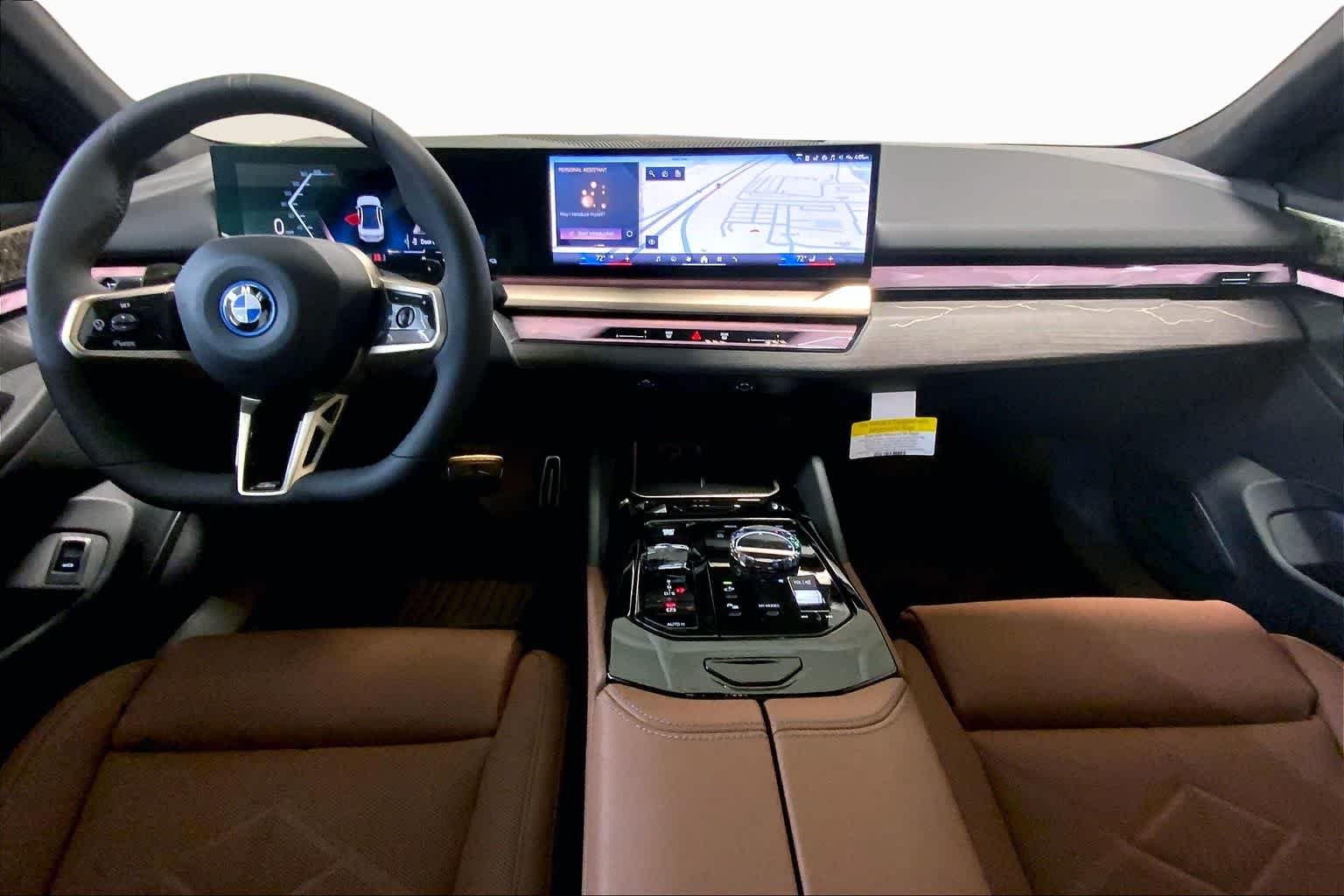 New 2026 Mineral White Metallic BMW 550e xDrive image 5