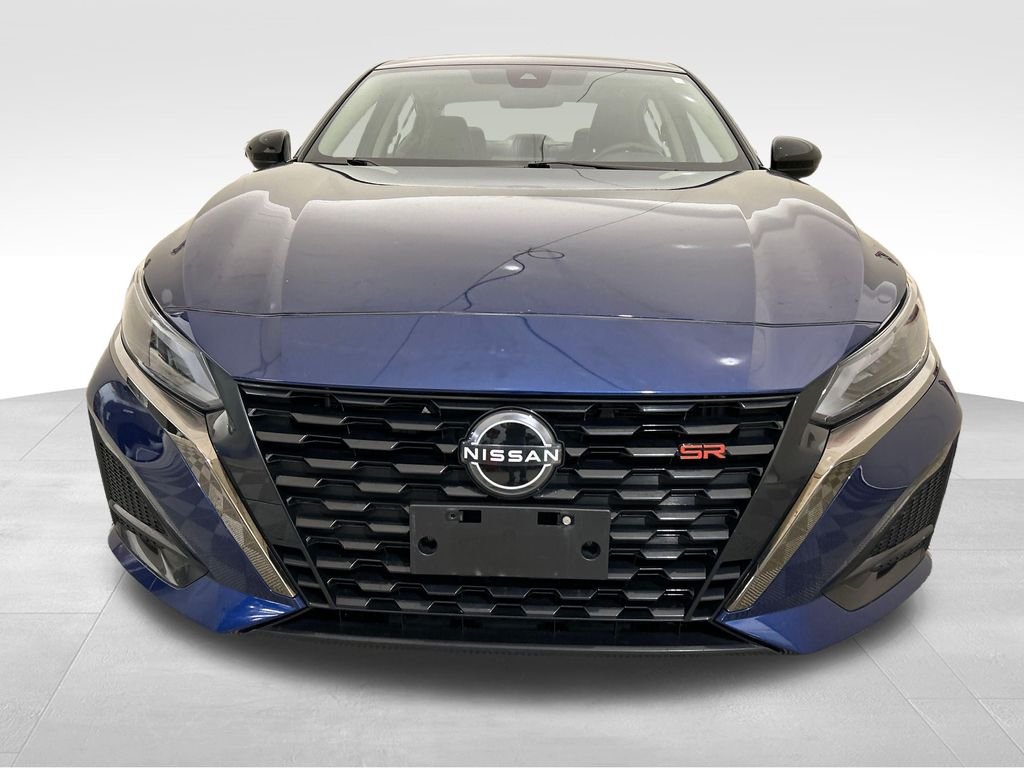 Used 2024 Blue Nissan 2.5 SR image 9