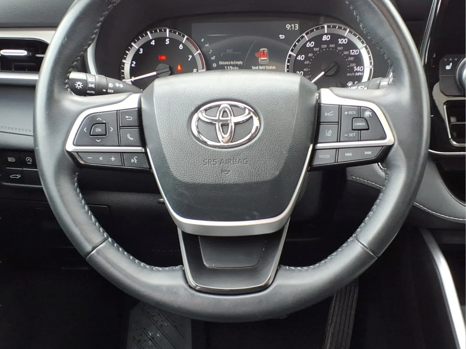Used 2023 Beige Toyota XLE image 14