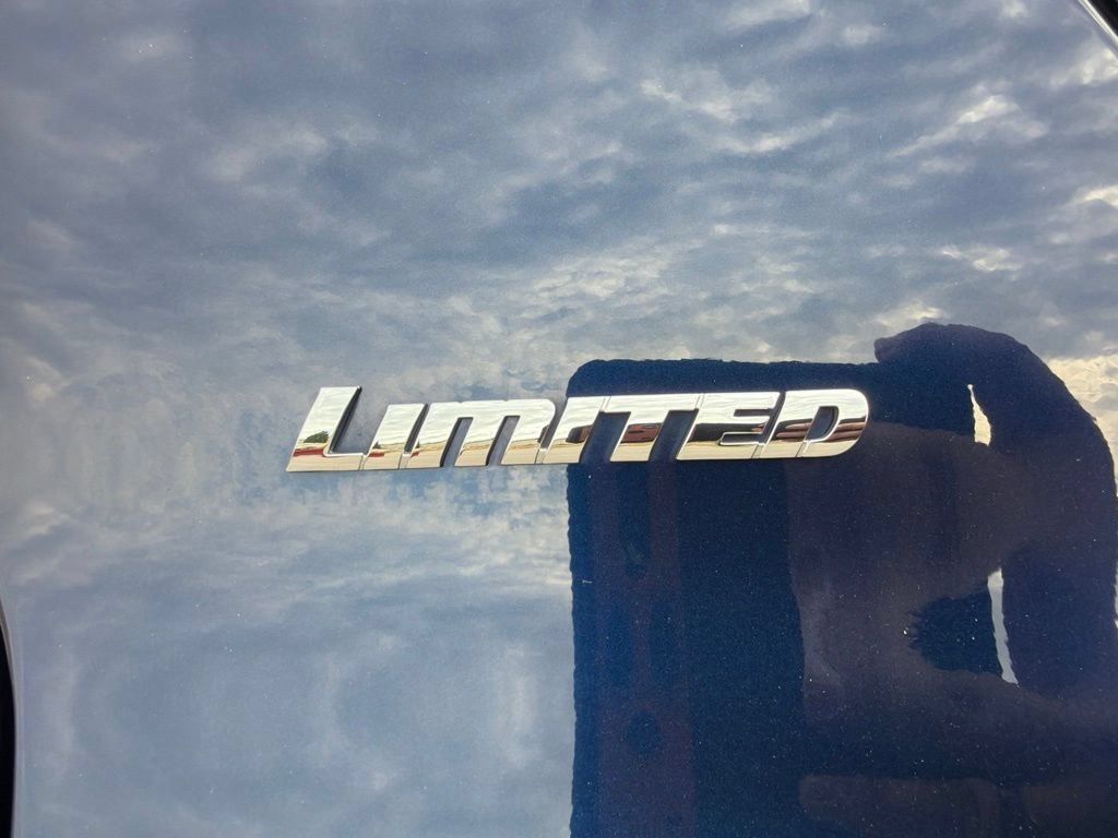 Used 2020 Nautical Blue Metallic Toyota Limited image 12