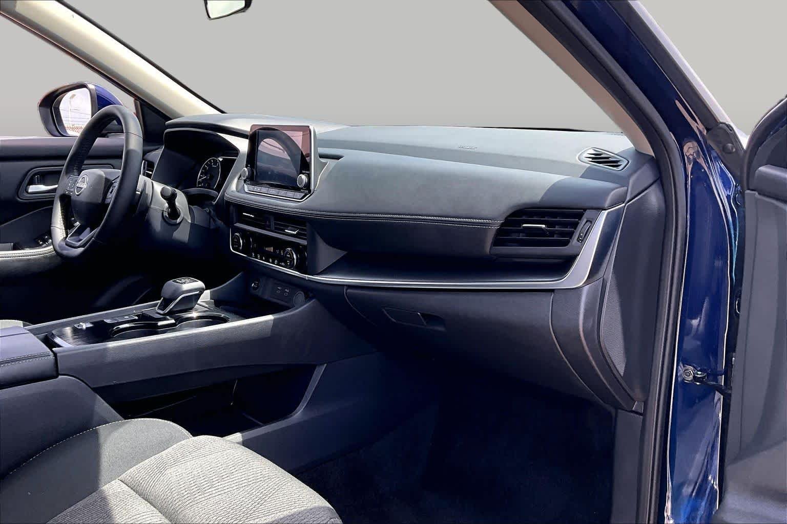 Used 2026 Deep Ocean Blue Pearl Nissan SV image 18