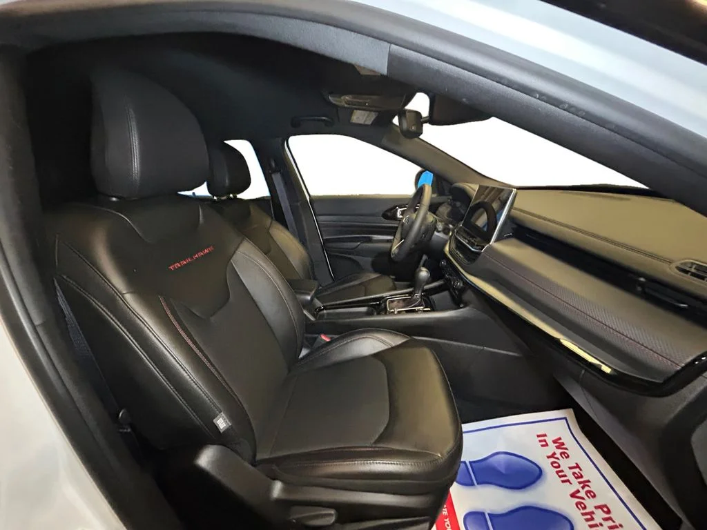 Used 2025 Bright White Jeep Trailhawk image 15