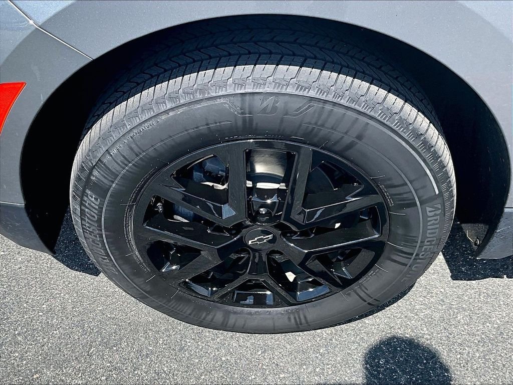 Used 2023 Sterling Gray Metallic Chevrolet LT image 7