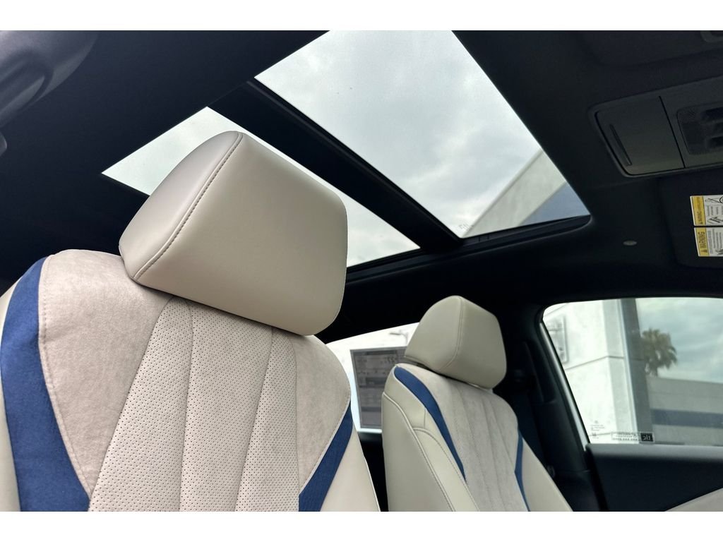 Used 2025 PLATINUM WHITE Acura w/A-Spec Package image 14