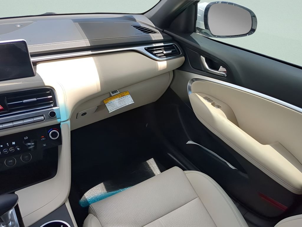 2026 GENESIS G70 Standard - Photo 13