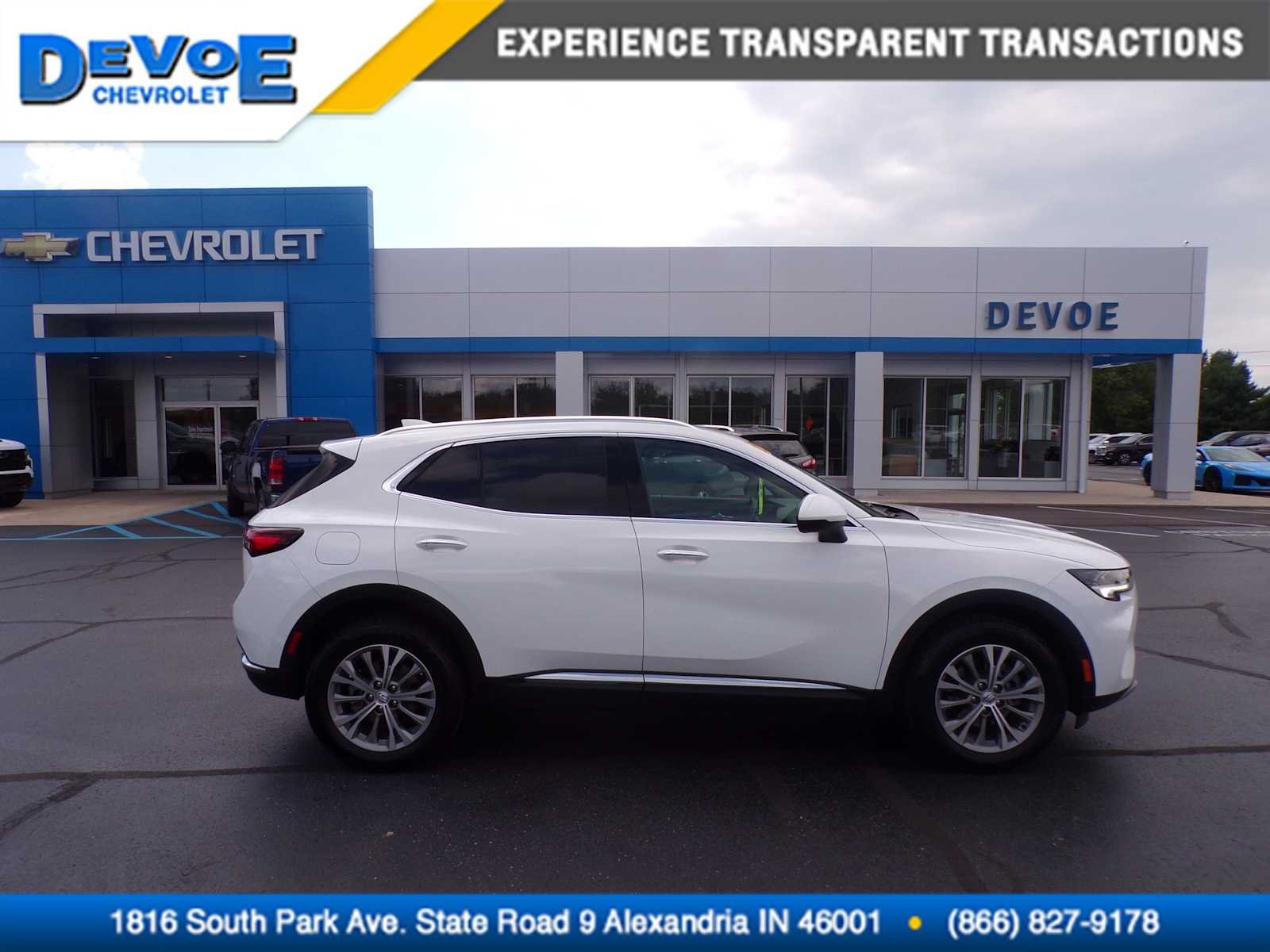 Used 2022 Summit White Buick Preferred image 1