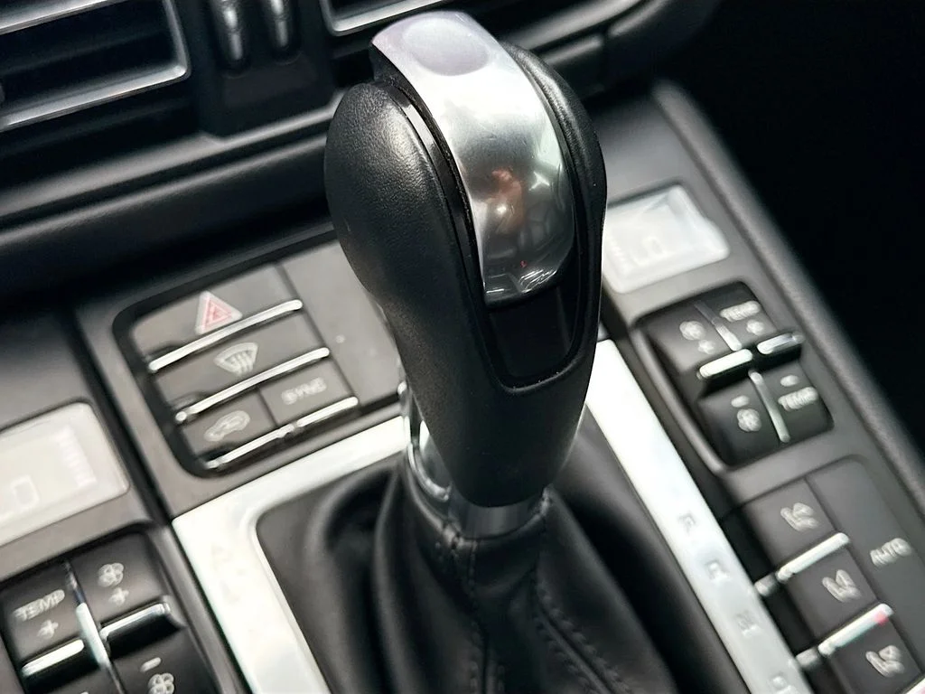 Used 2021  Porsche S image 18