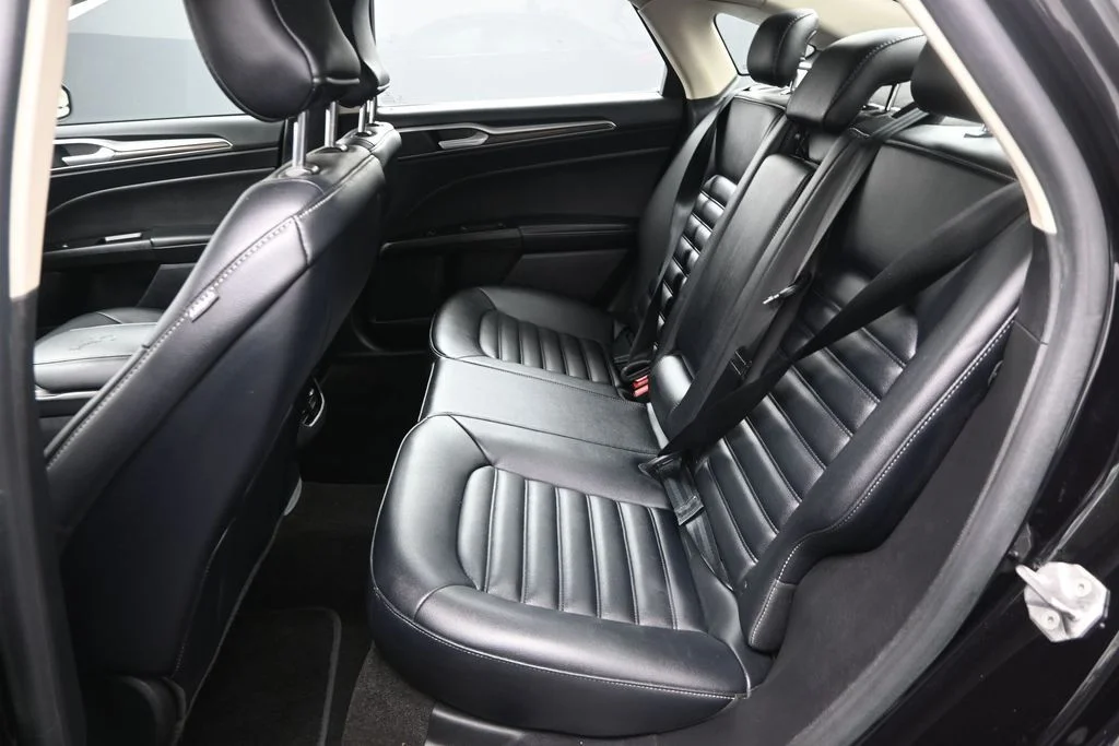 Used 2019 Black Ford SEL image 15