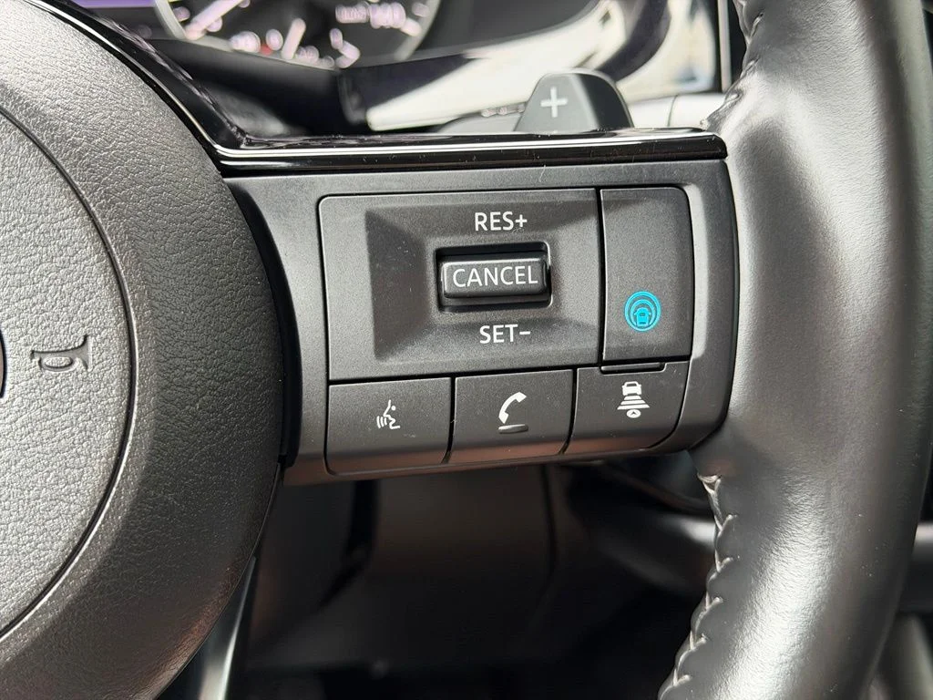 Used 2025 Black Nissan SL image 19