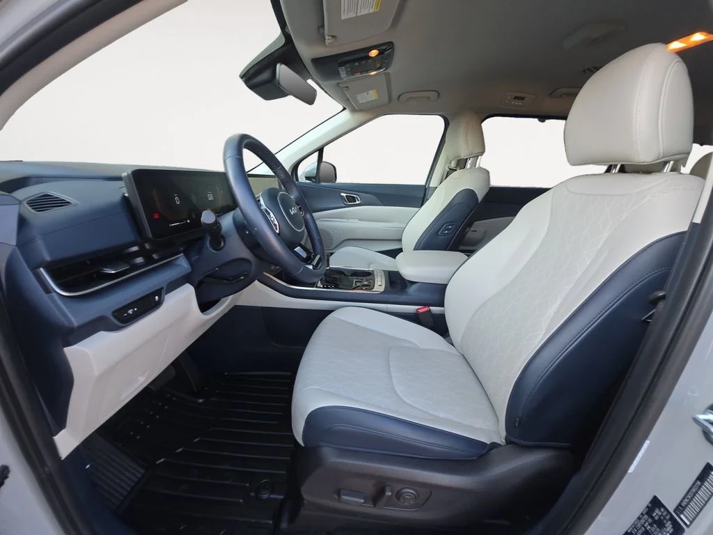 Used 2026 White Kia EX image 16