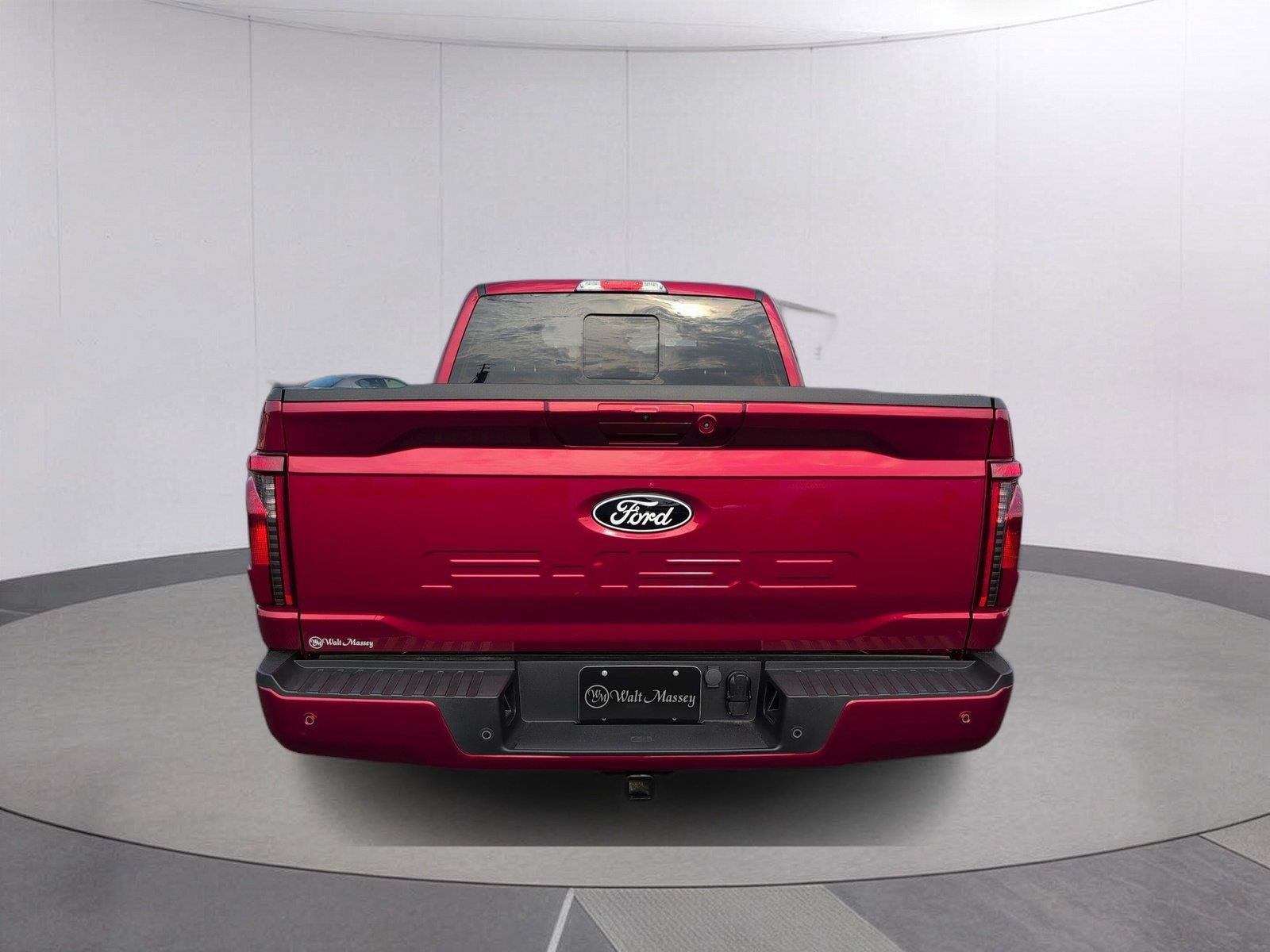 Used 2026 Ruby Red Metallic Tinted Clearcoat Ford XLT image 4