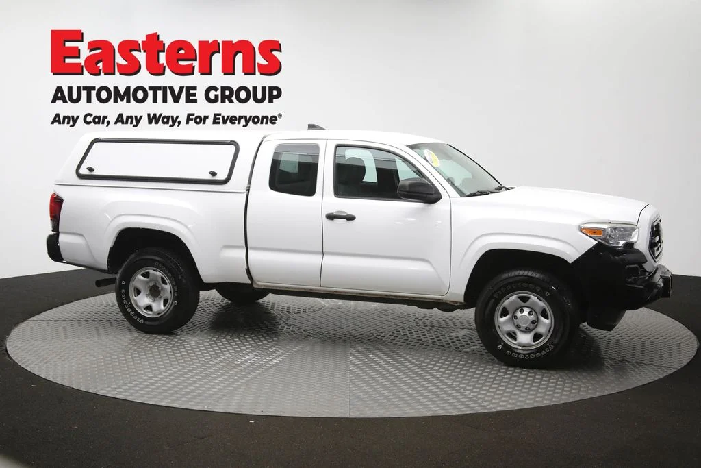 Used 2018 White Toyota SR image 45