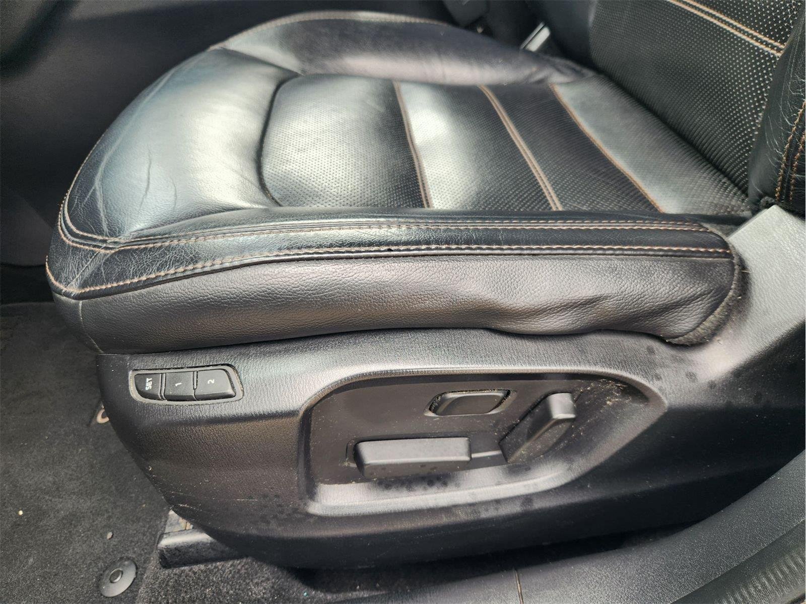 Used 2020 Sonic Silver Metallic Mazda Grand Touring image 24