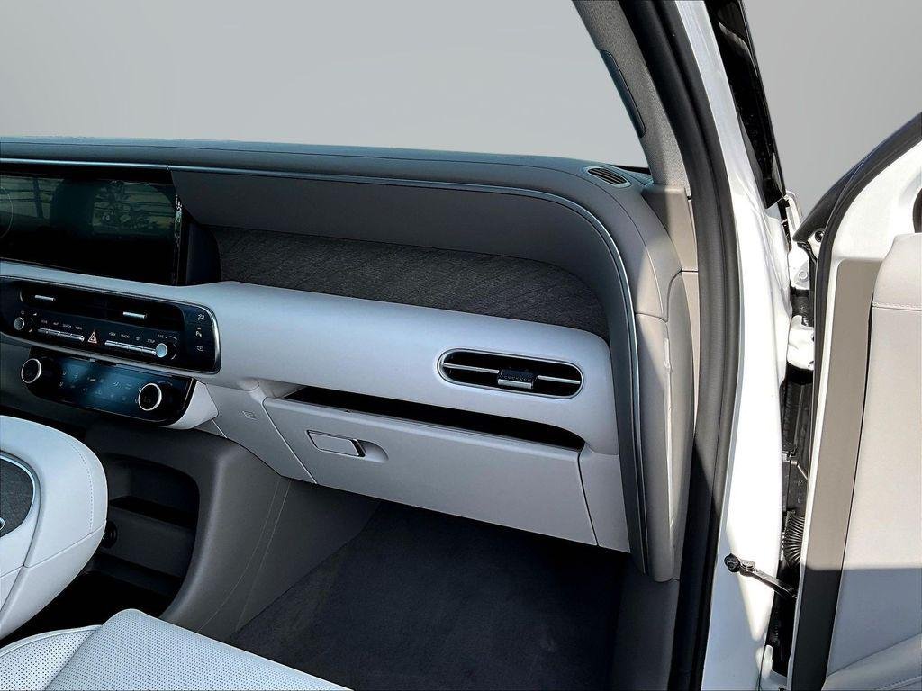 New 2026 White Hyundai Limited AWD image 25