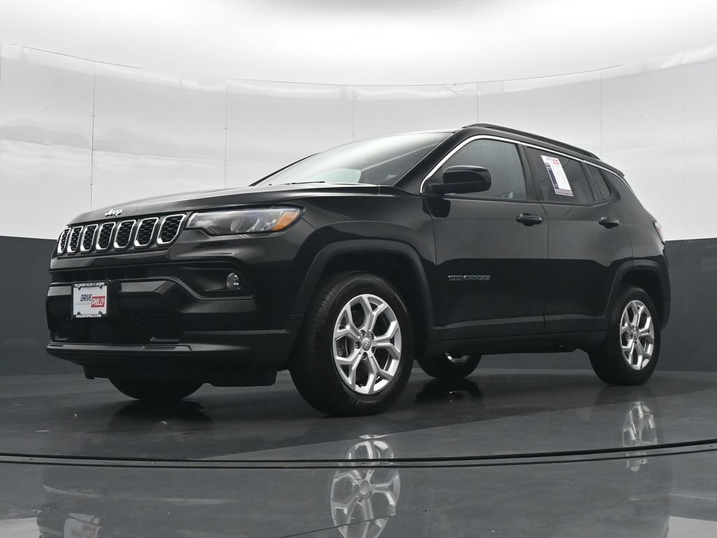 Used 2024 Black Jeep Latitude image 26