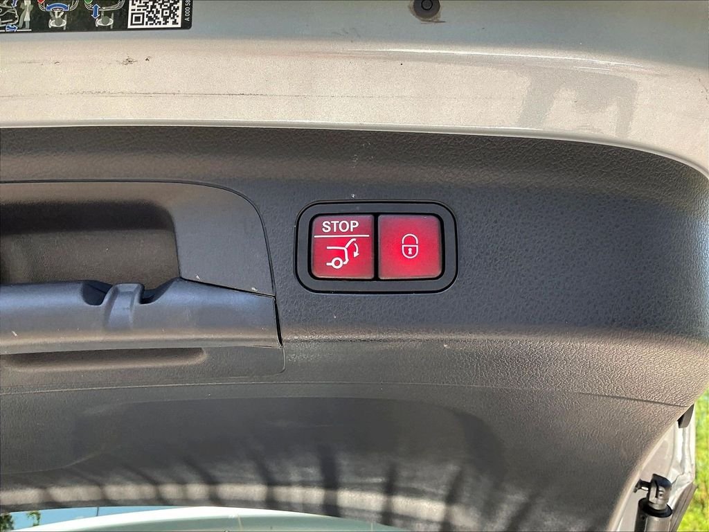 Used 2024 Silver Mercedes-Benz GLE 350 image 38