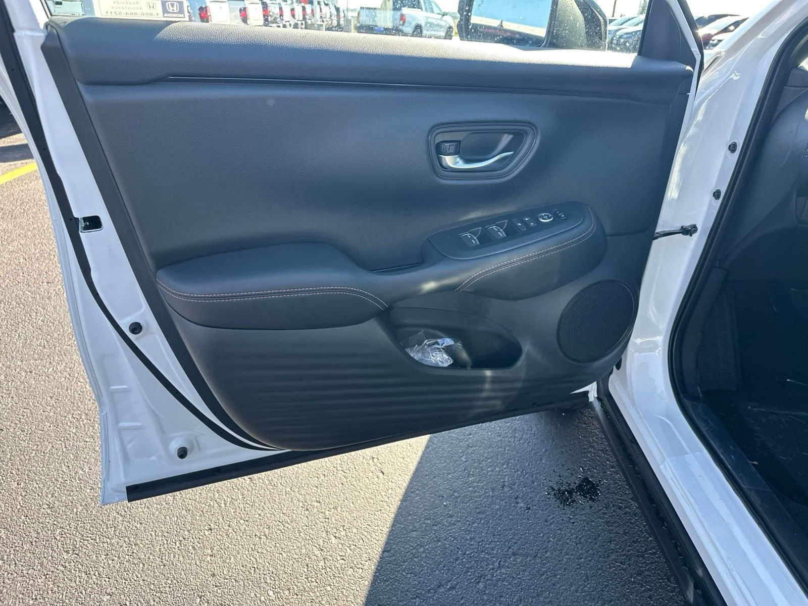 New 2027 Platinum White Pearl Honda Sport AWD image 16