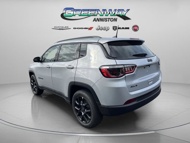 New 2026 Silver Zynith Metallic Clear-Coat Exterior Paint Jeep Latitude Altitude image 5