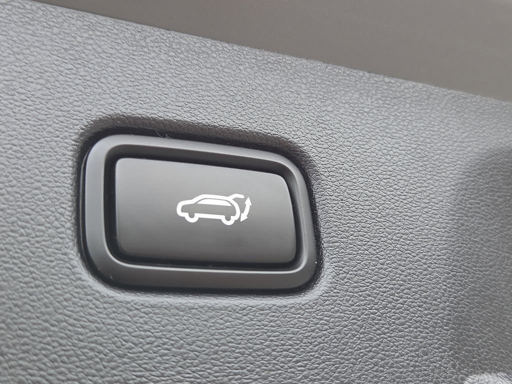 Used 2024 Gray Hyundai SEL image 13