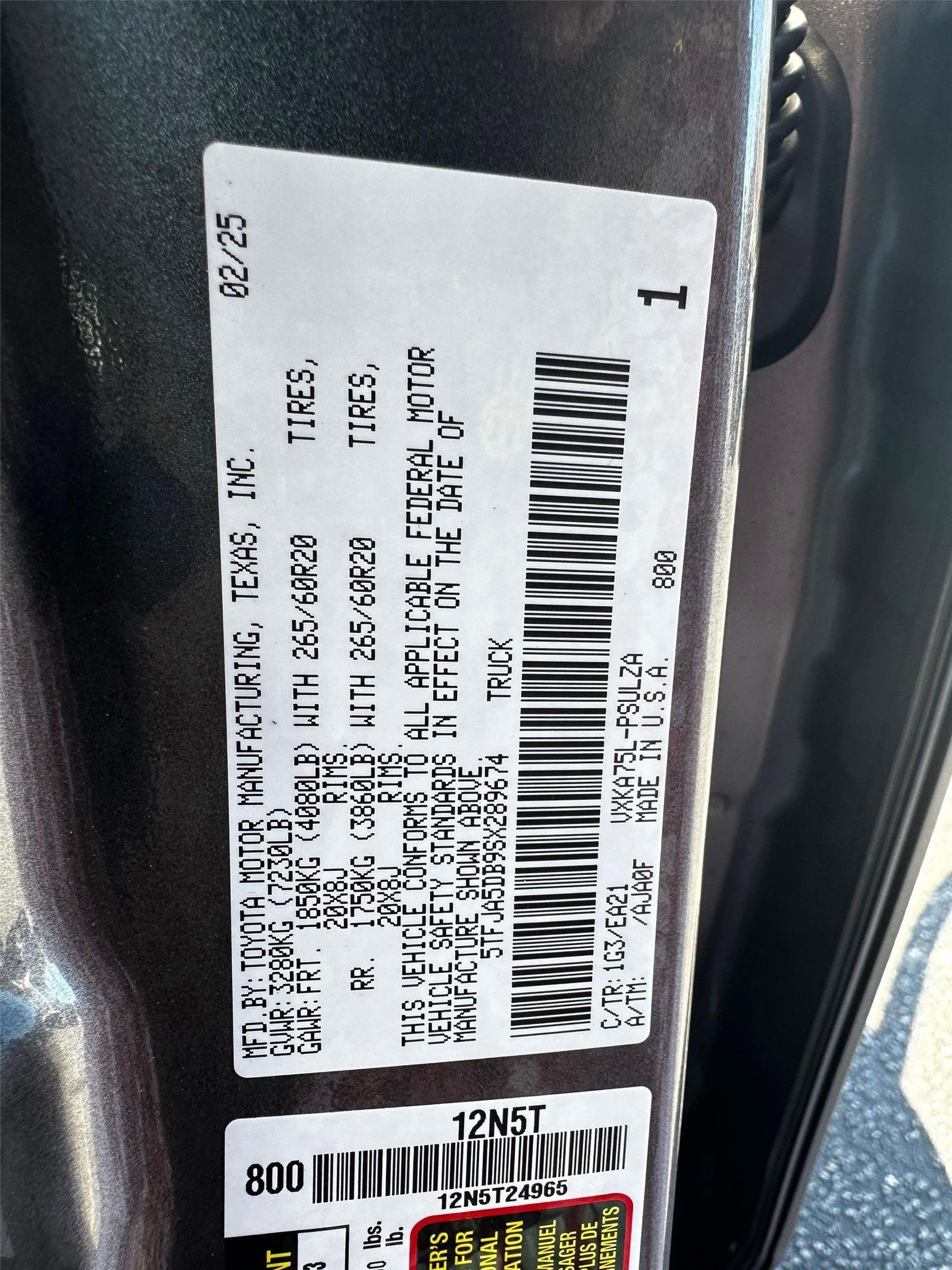 Used 2025 Magnetic Gray Metallic Toyota Limited image 32