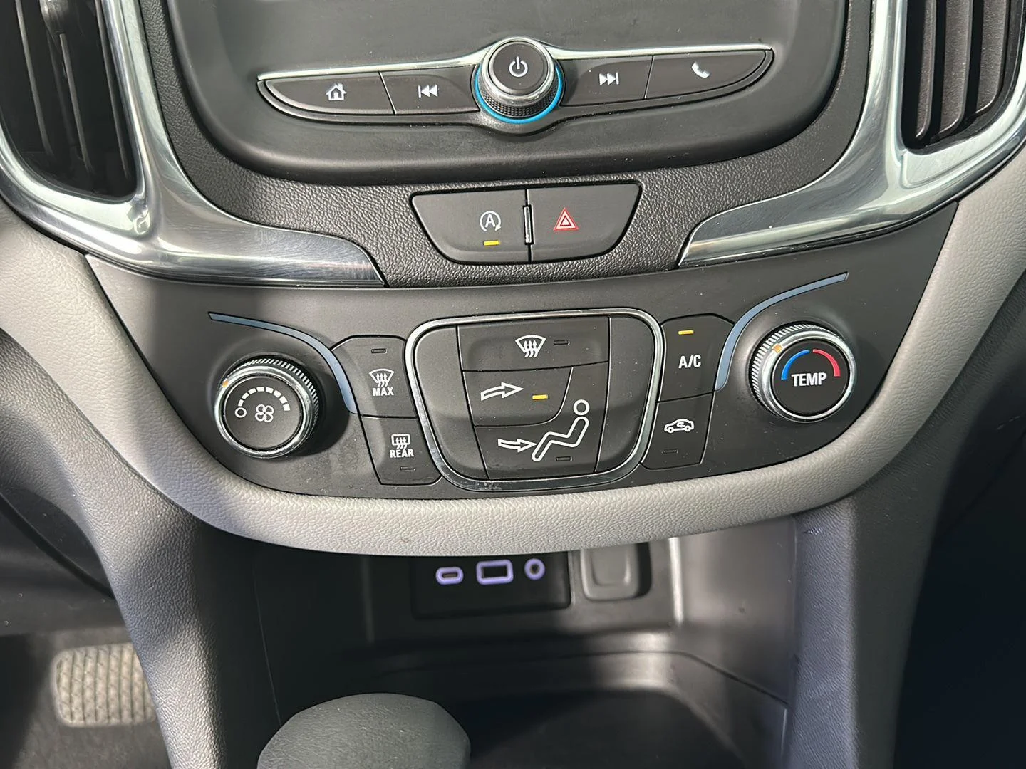 Used 2024 Mosaic Black Metallic Chevrolet  image 22