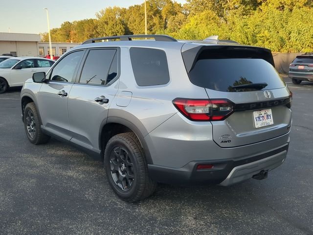 Used 2025 Lunar Silver Metallic Honda TrailSport image 10