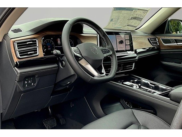 New 2026 Pure Gray Volkswagen 2.0T SE W/TECHNOLOGY image 18
