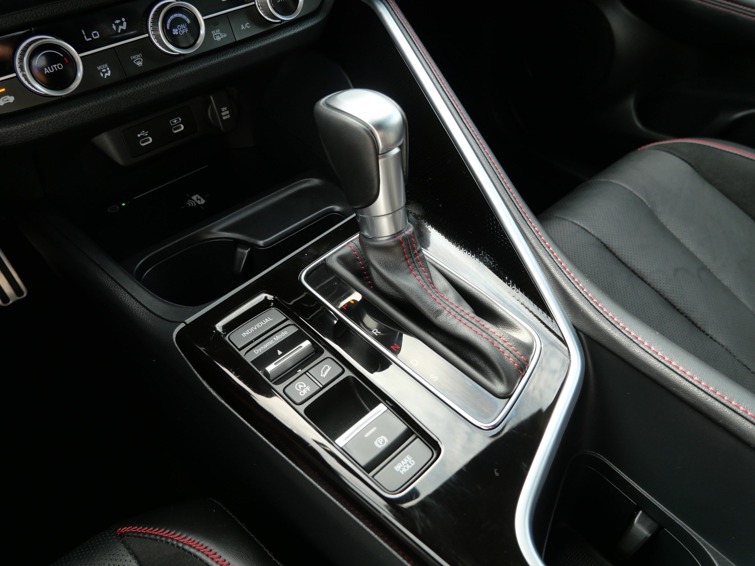 Used 2025 Solar Silver Metallic Acura w/A-Spec Advance Package image 24