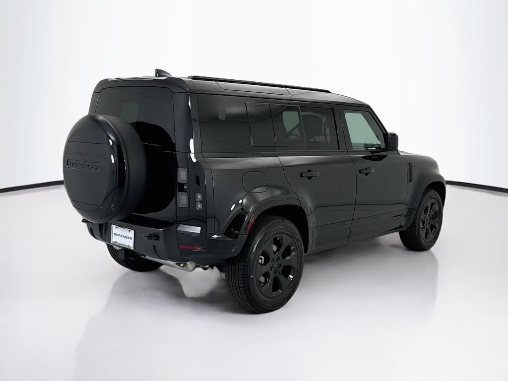 New 2026 Santorini Black Land Rover X-Dynamic SE image 5