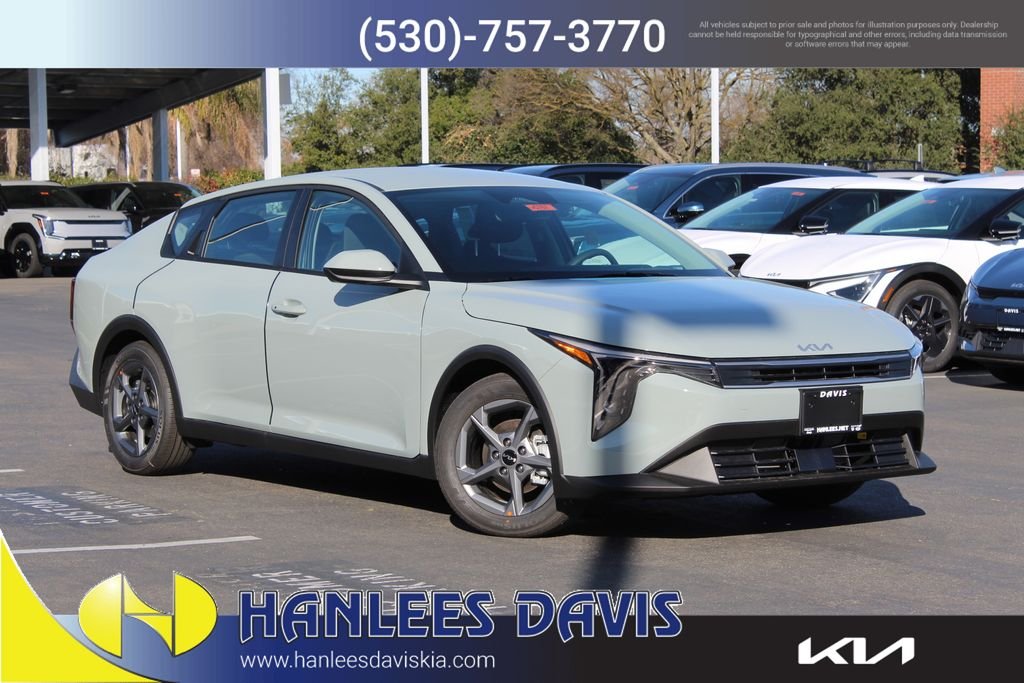 2026 Kia K4 LXS