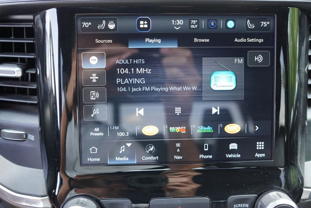 Used 2022 Patriot Blue Pearlcoat Ram Laramie image 29