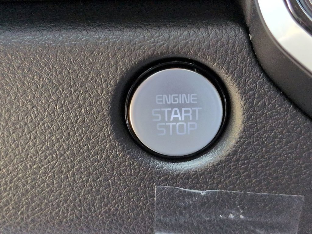 New 2026 Ceramic Silver Kia SX Prestige image 33