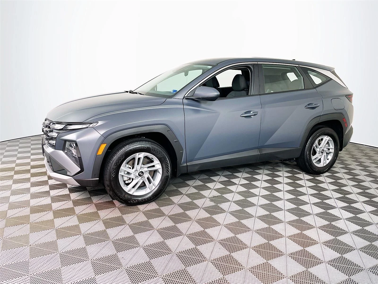 Used 2025 Ecotronic Gray Matte Hyundai SE image 4