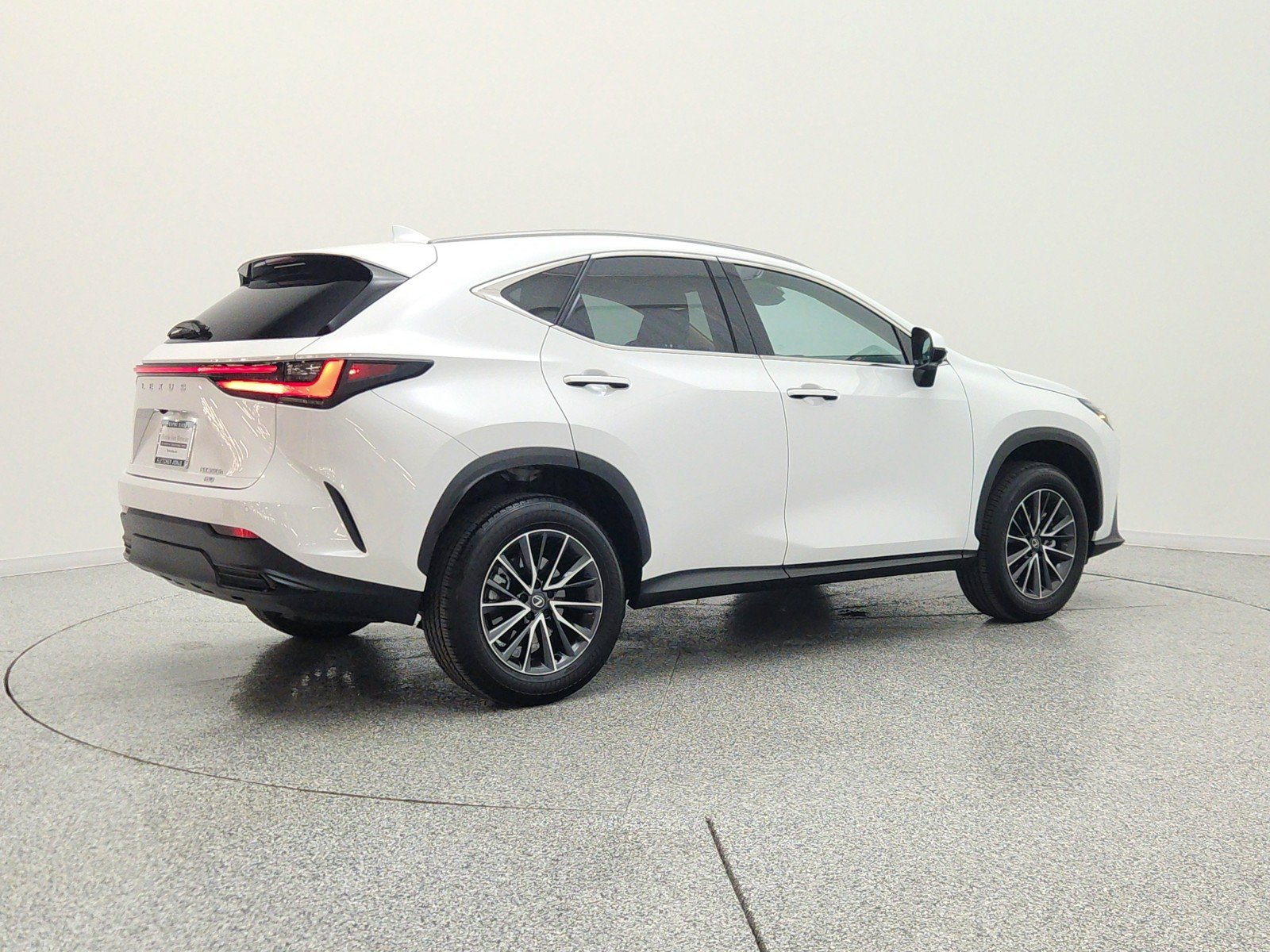 Used 2026 Ultra White Lexus NX 350h Premium AWD image 5