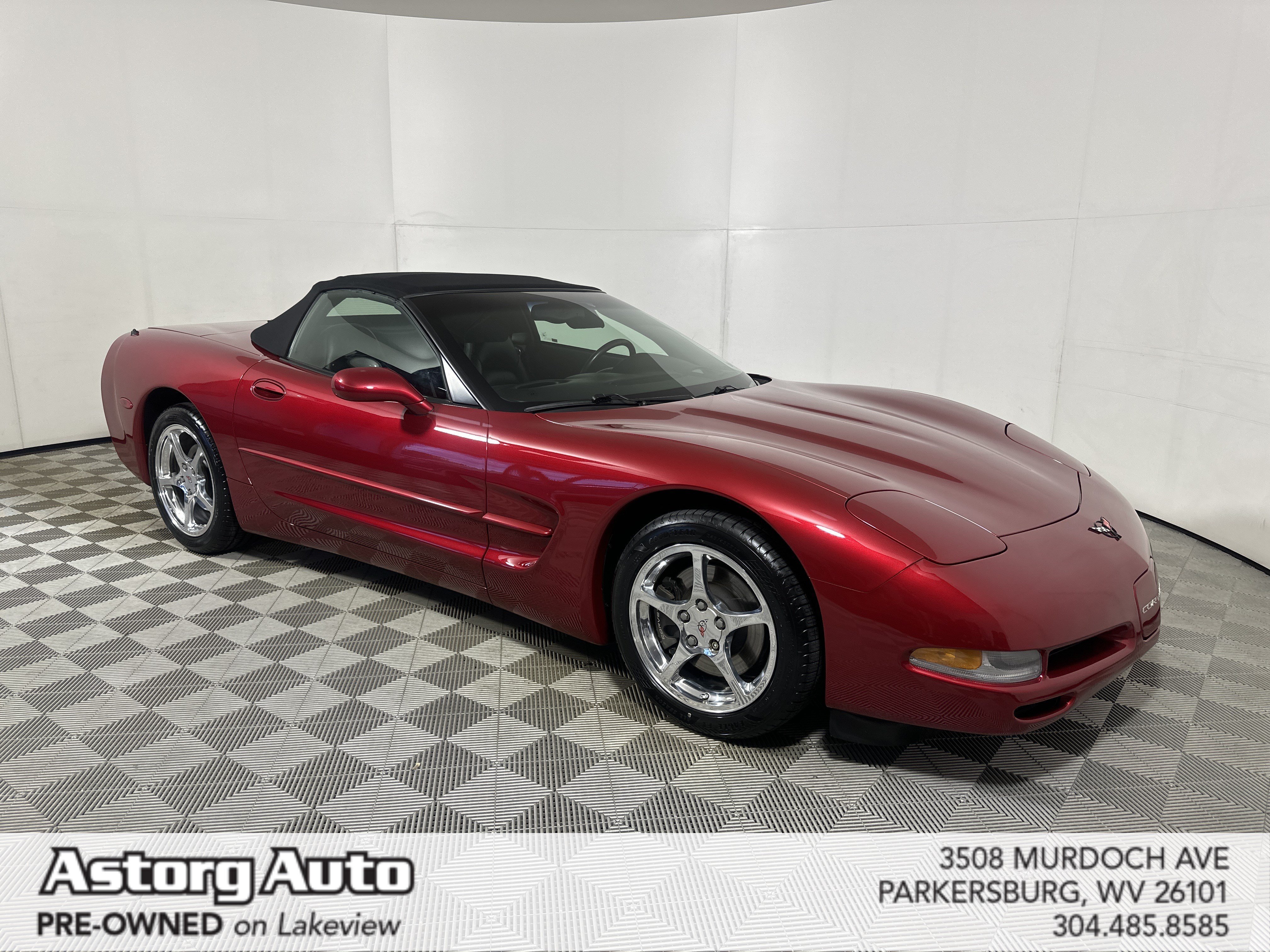 Used 2002 Magnetic Red Metallic II Chevrolet  image 1