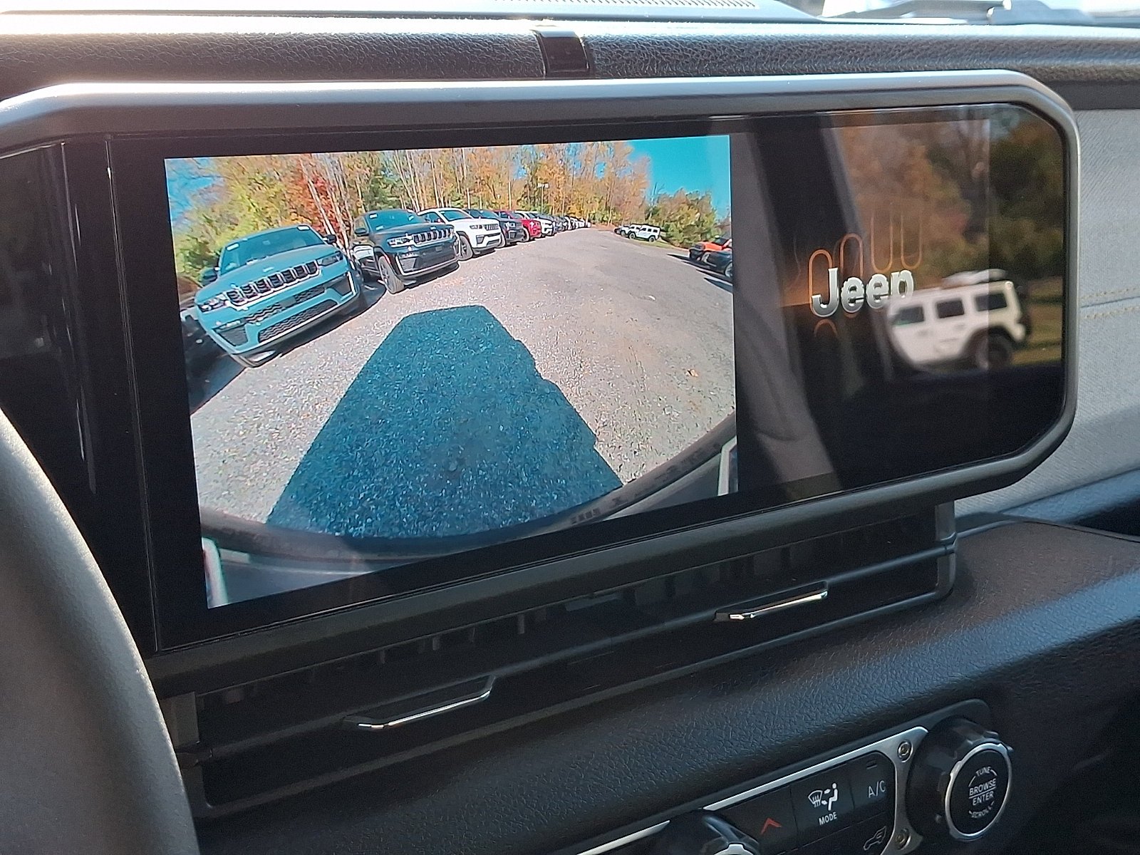 Used 2024 Sarge Green Clearcoat Jeep Sport S image 17