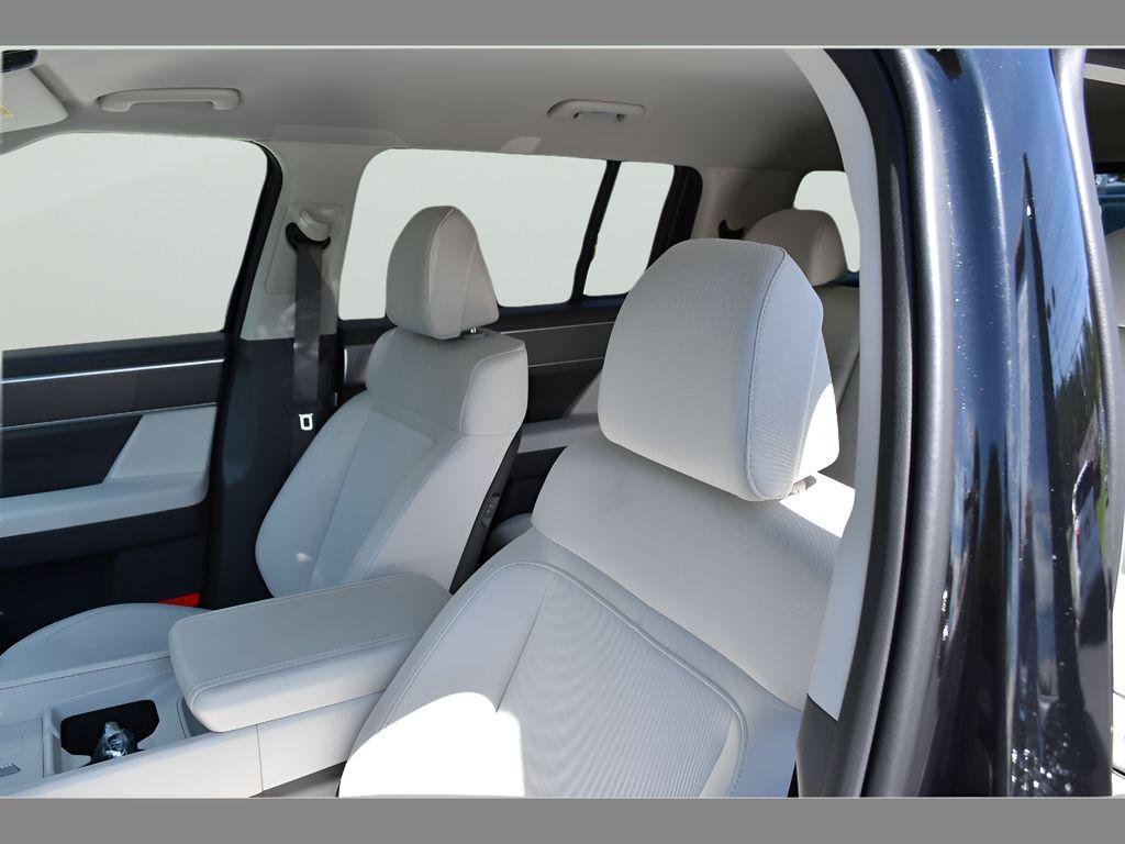2026 Hyundai Santa Fe SE - Photo 28