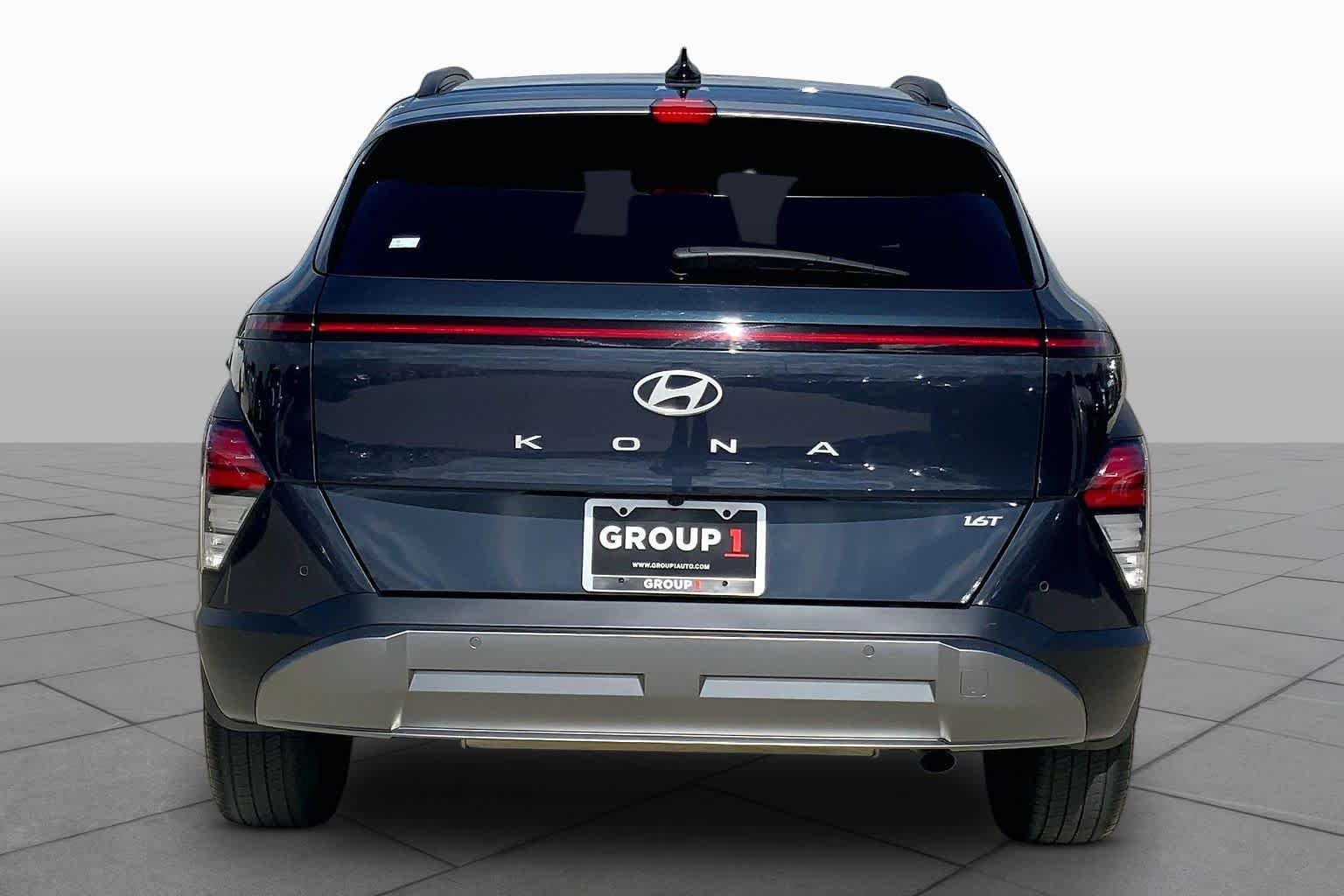 Used 2024 Denim Blue Pearl Hyundai Limited image 4