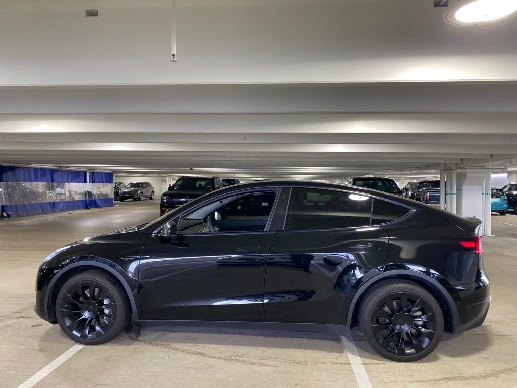 Used 2021 Tesla Model Y Long Range with VIN 5YJYGDEE9MF254131 for sale in Tigard, OR