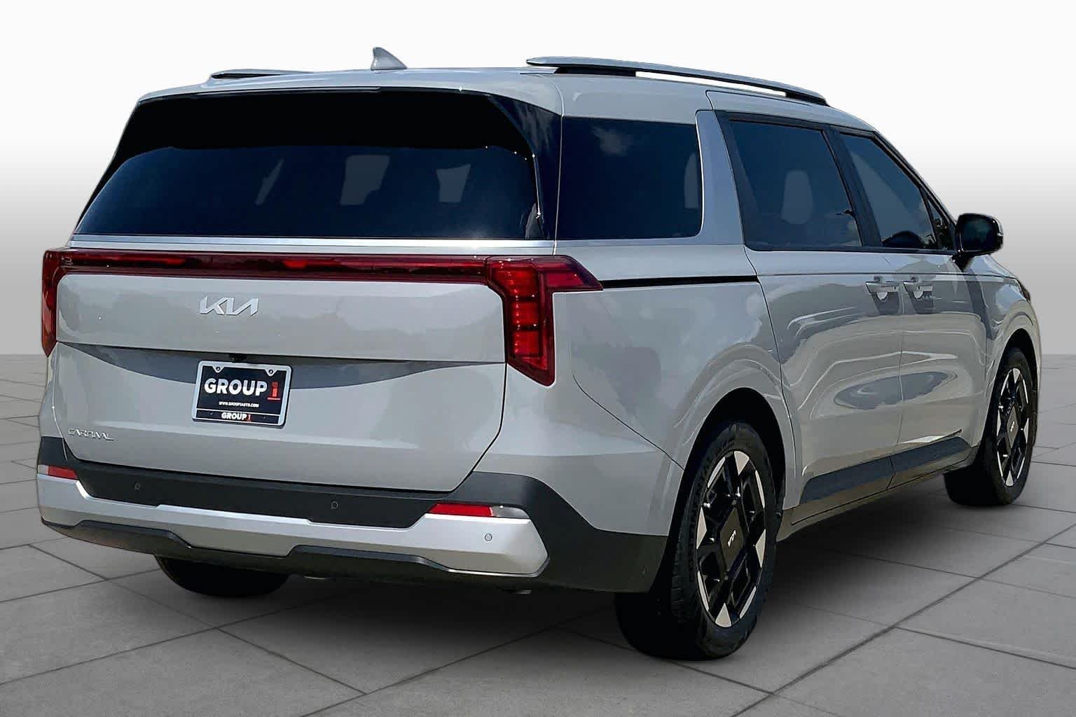 Used 2025 Ceramic Silver Kia EX image 13