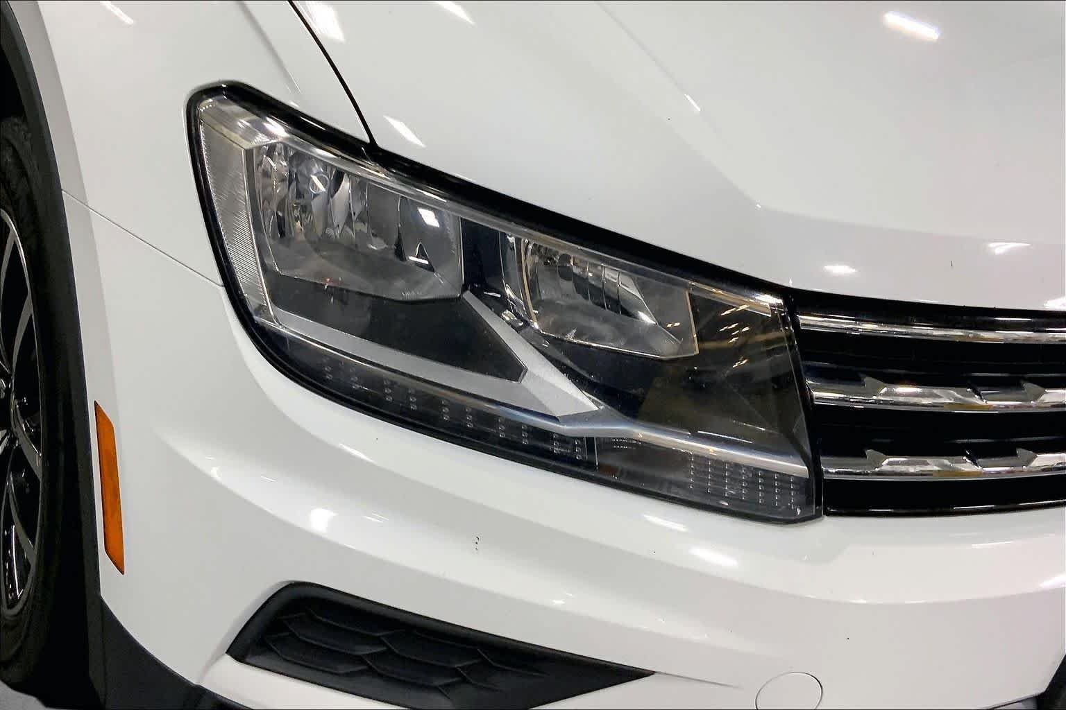 Used 2021  Volkswagen SE image 28